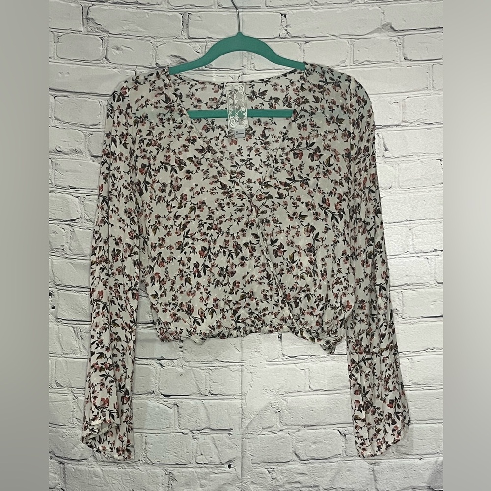 Gorgeous Floral blouse